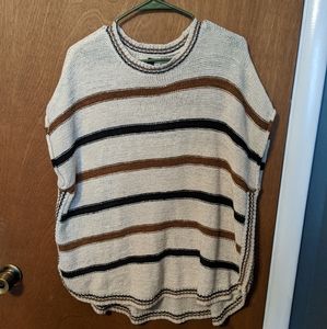 Universal thread short sleeve sweater